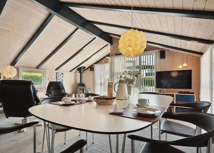 Inge - 300m From The Sea By Interhome