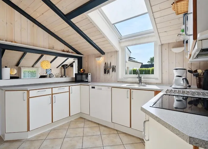 Inge - 300m From The Sea By Interhome